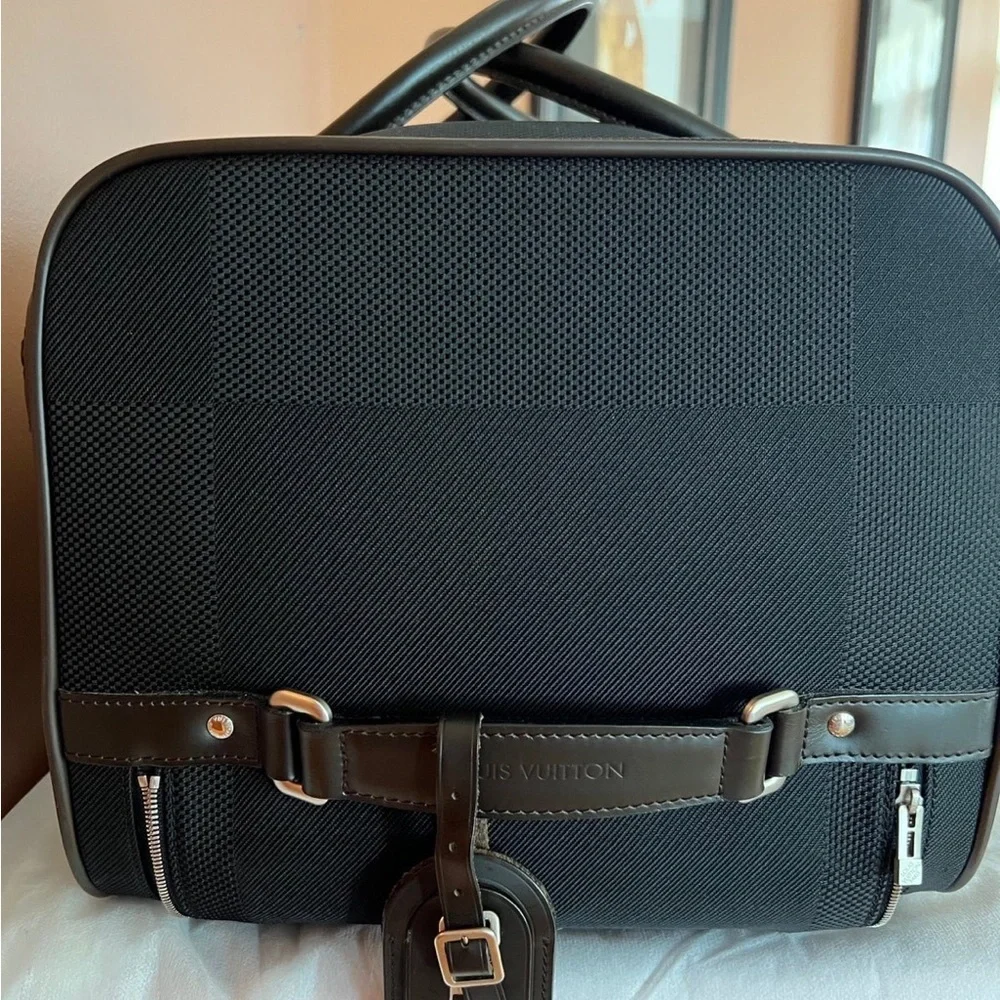 Louis Vuitton Damier Geant Eole 60 Rolling Travel Suitcase / Duffle Bag w/ COA