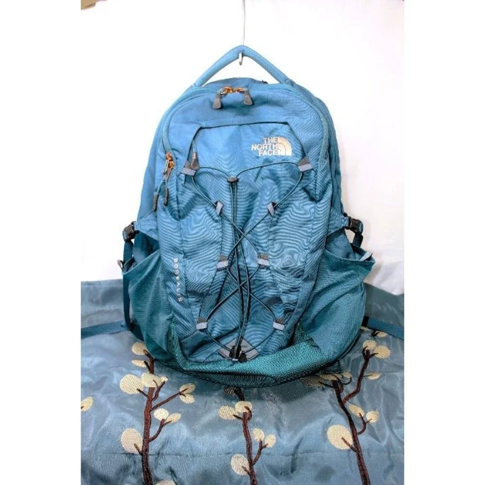 The North Face incredible smokey