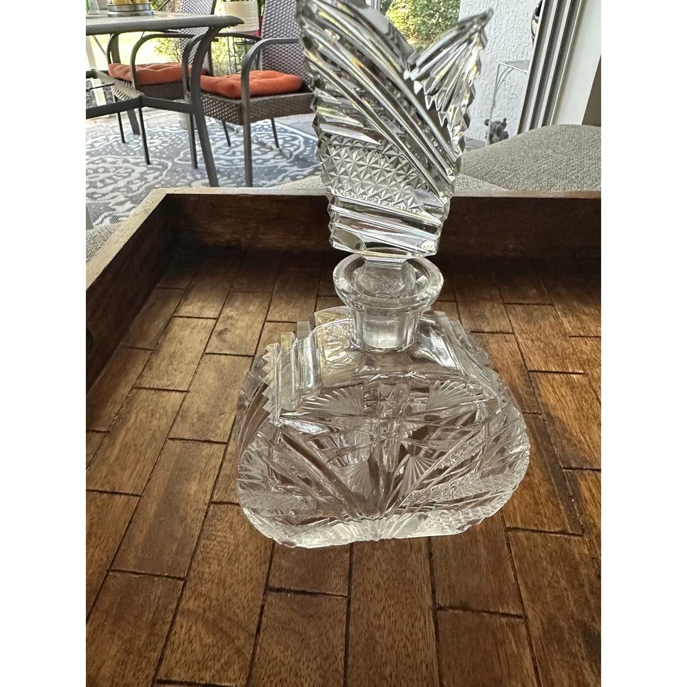 Vintage Cut Crystal Liquor Decanter‎ with Large Sculpted Stopper Barware EUC