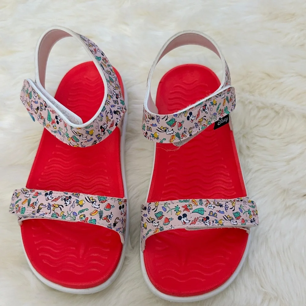 Native X Disney water sandals‎