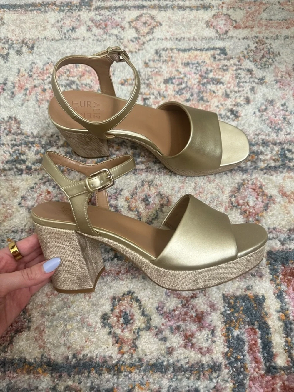 Naturalizer Lily Sandal Gold Platform Block Heel Ankle Strap Open Toe Size 9.5