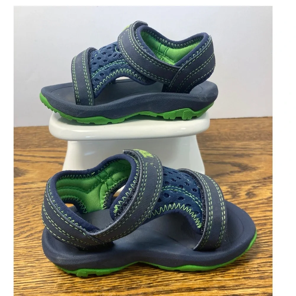 Teva psyclone stitching outdoor