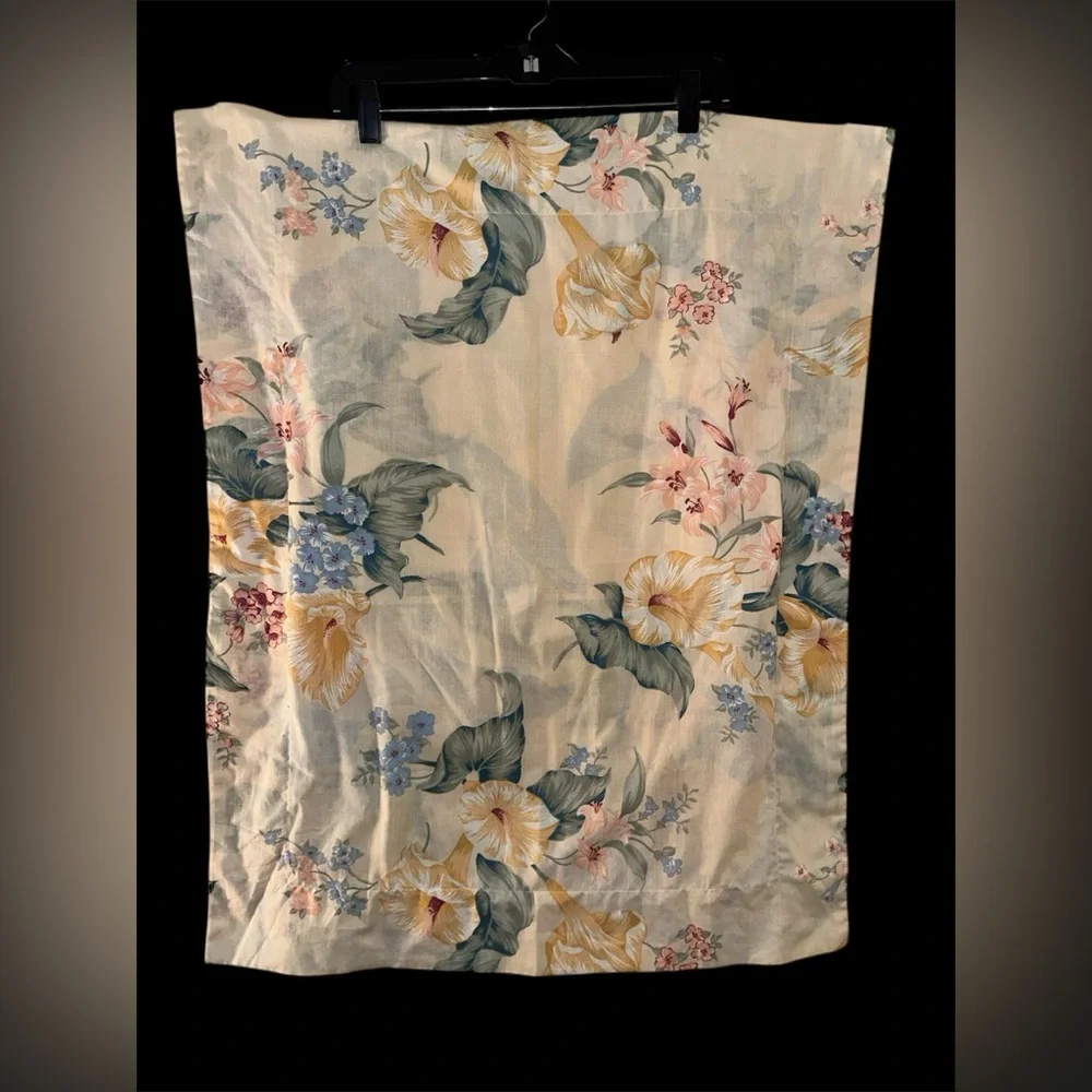 Vintage Pillow Cases Floral Print lot of TWO 25 x 31 you will get two