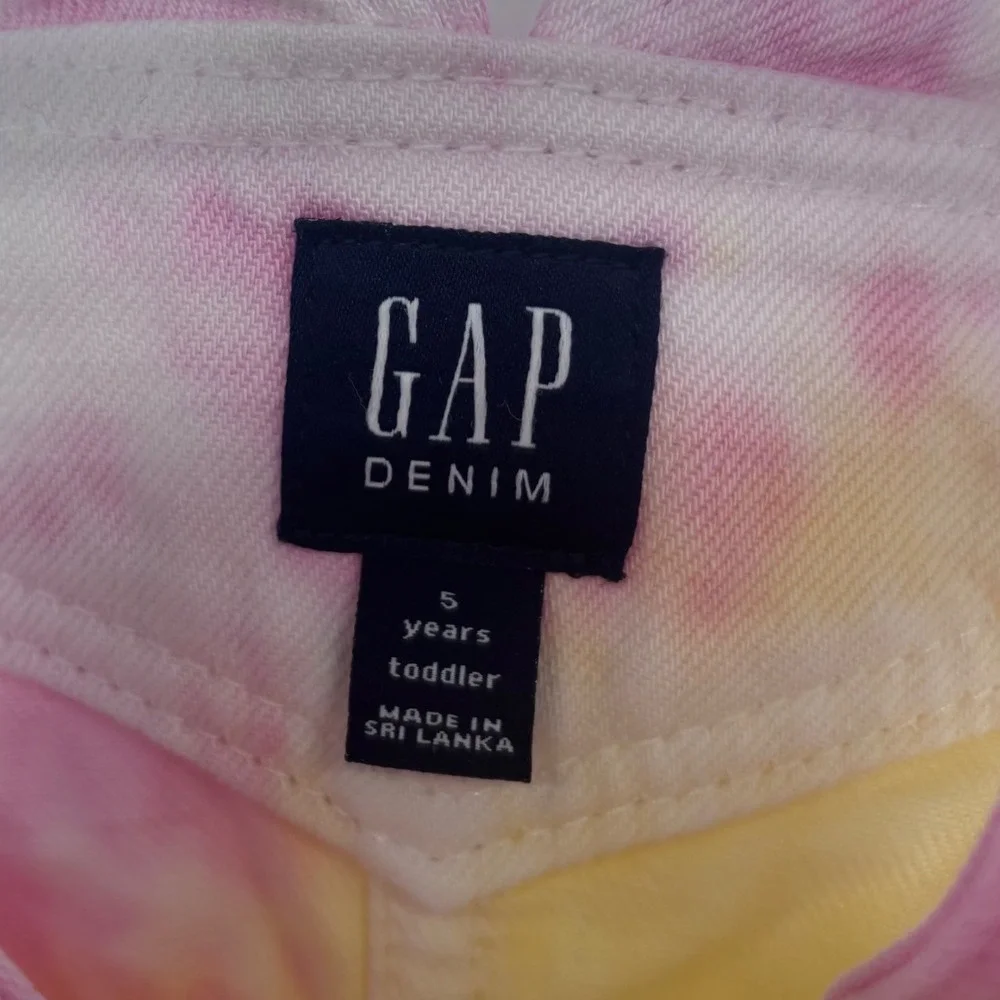 GAP burst joyful