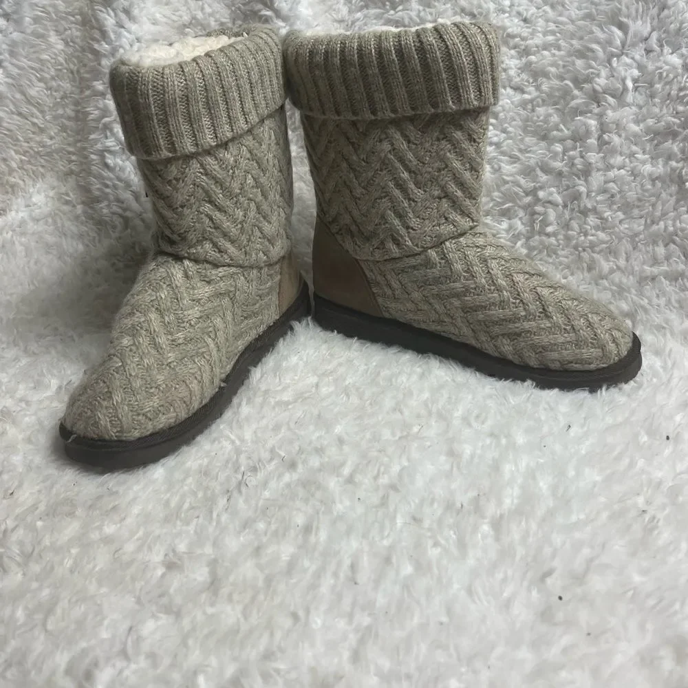 Muk Luks mukluks beige
