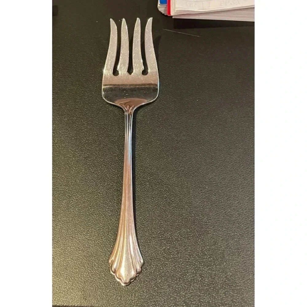 Oneida Distinction Deluxe Rembrandt Stainless‎ Steel Serving Fork