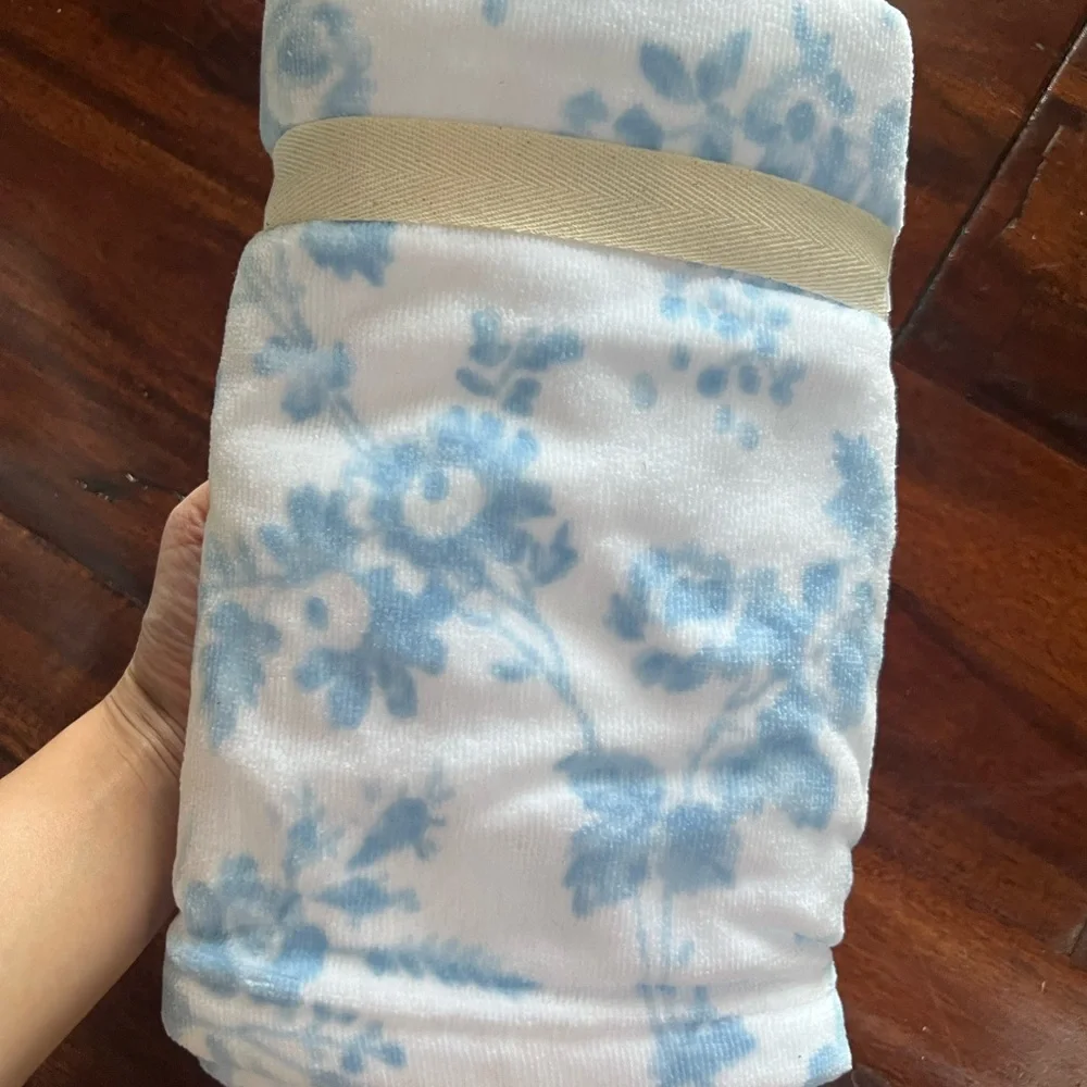 Laura Ashley new laura