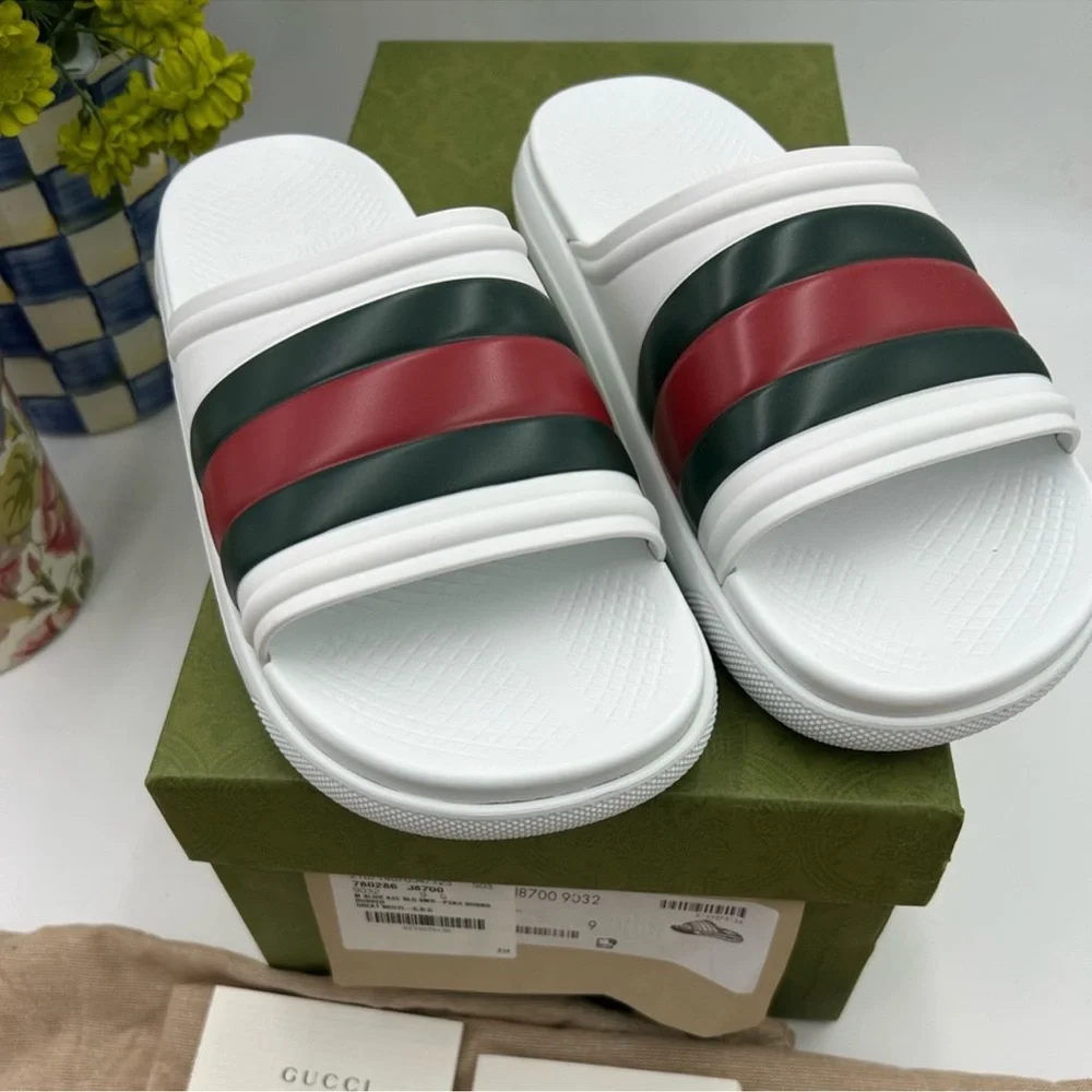 Men’s Gucci, Ace Web, striped rubber pool slide size 9 made in Italy.