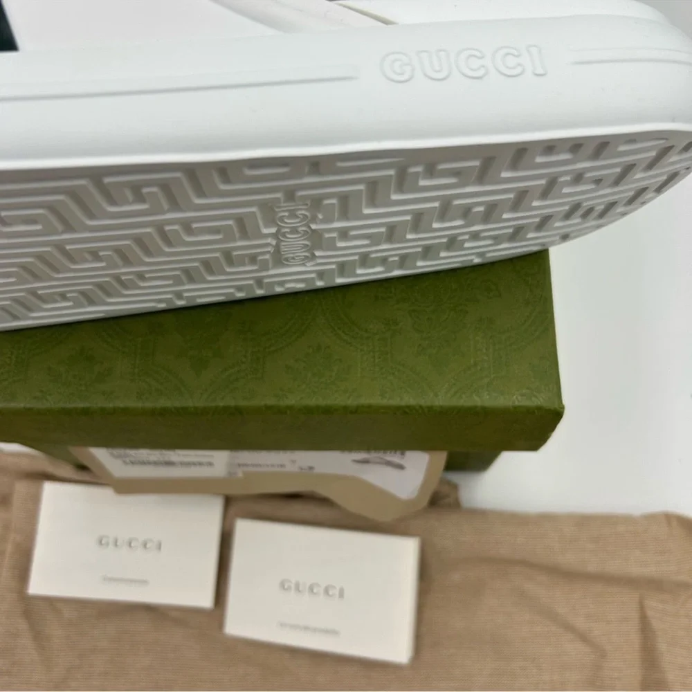 Gucci absolute brand