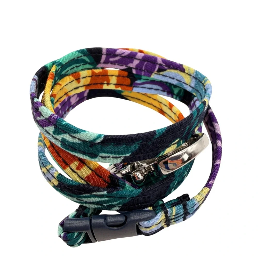Vera Bradley tags pictures