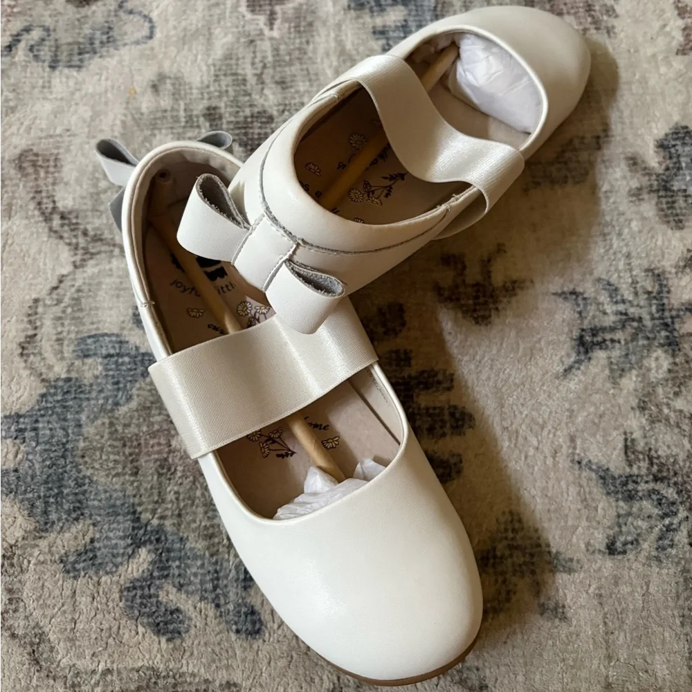Livid & Luca White Bow Shoes