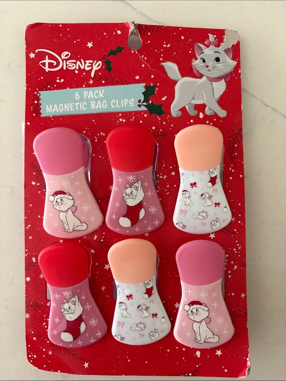 Disney, the Aristocats Marie set of six bad clips with magnets New
