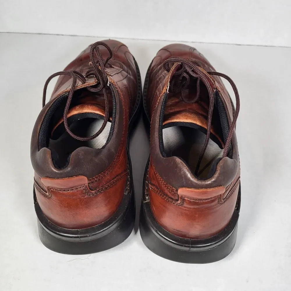 Ecco orders shipped