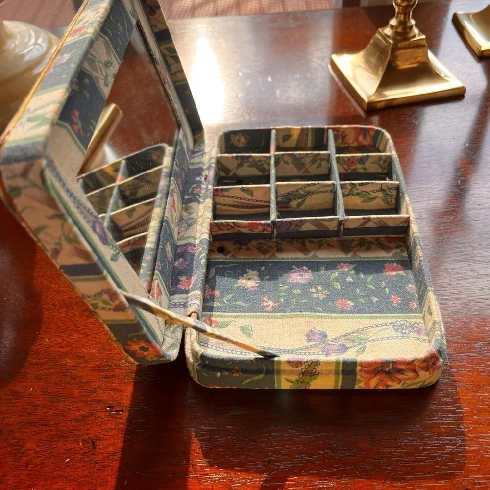 N/A vintage jewelry