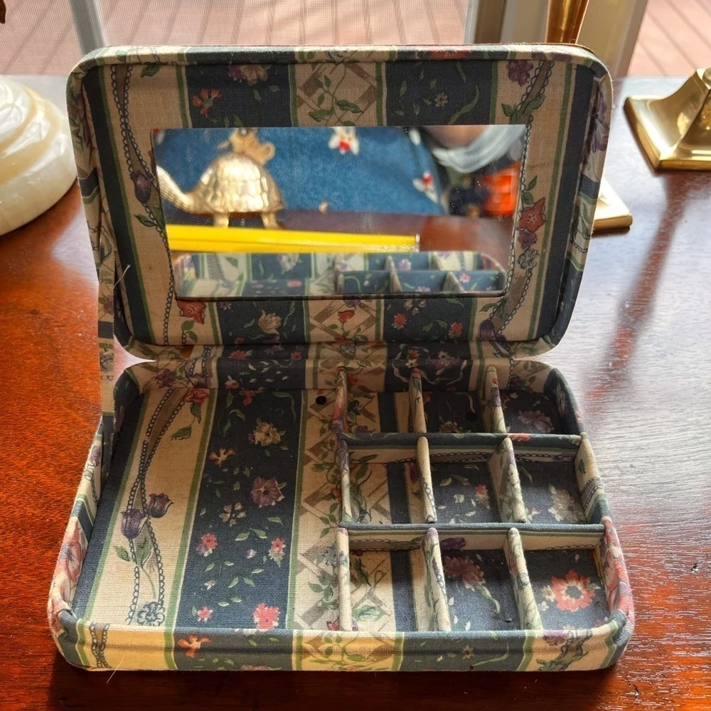N/A vintage jewelry