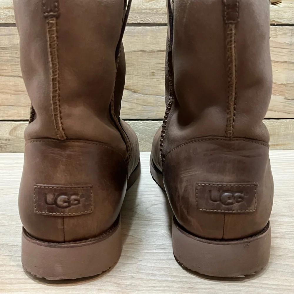UGG classic ankle