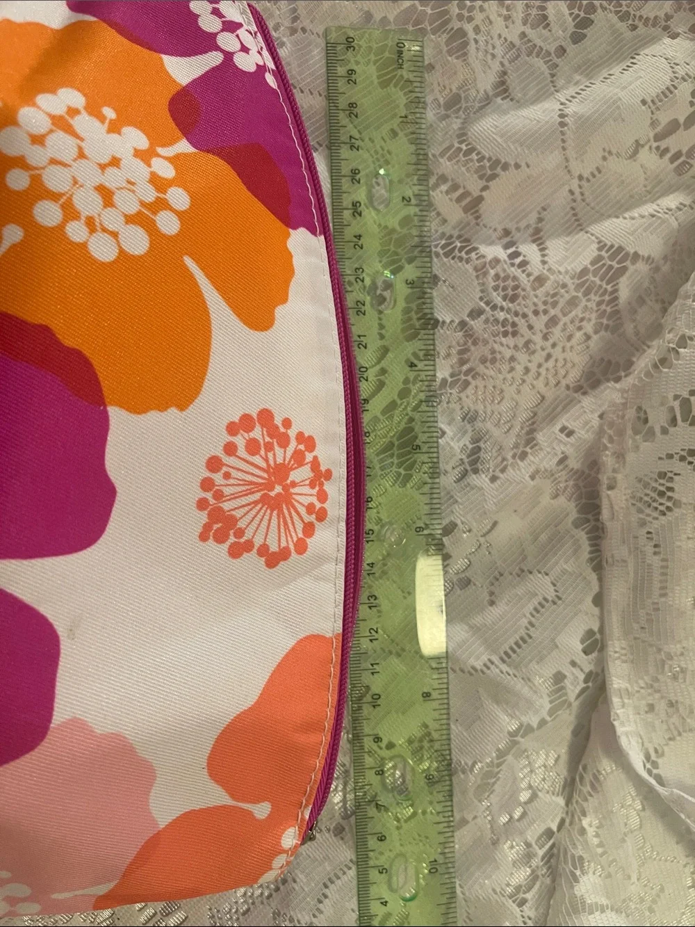 Clinique print closure
