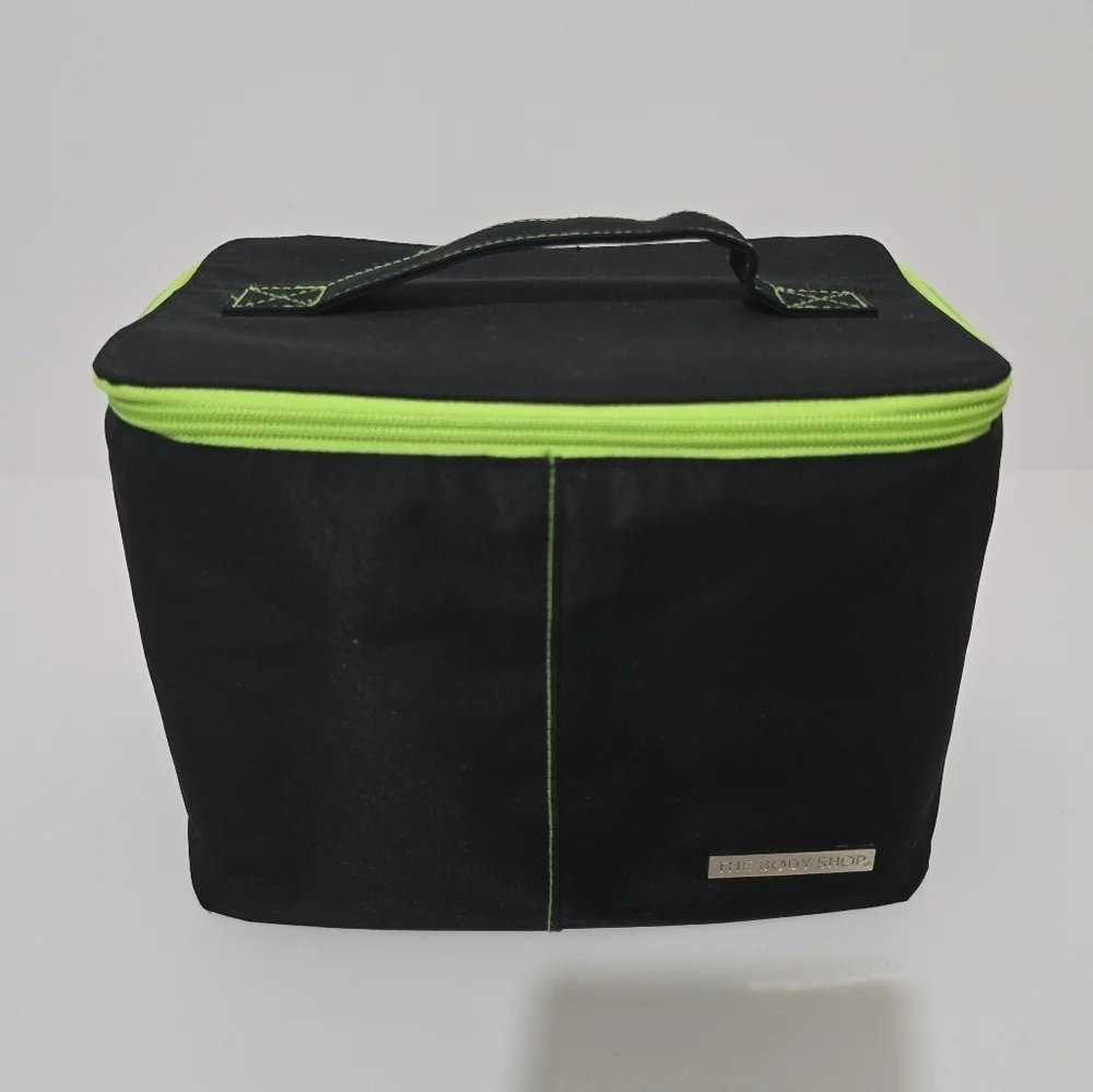 ⭐️40% Off⭐️ The Body Shop Vintage Train Case