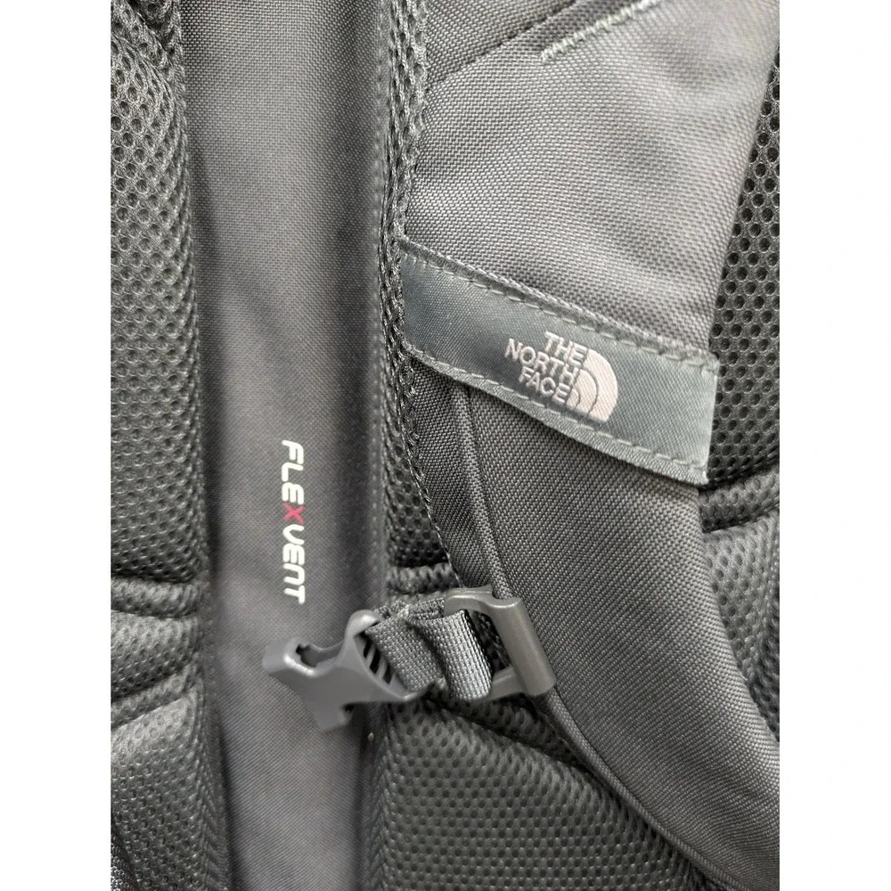 The North Face measurements listing item