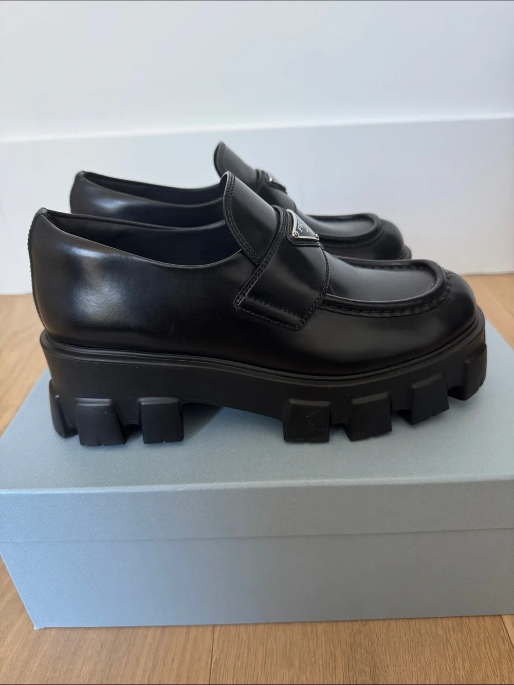 N/A prada monolith
