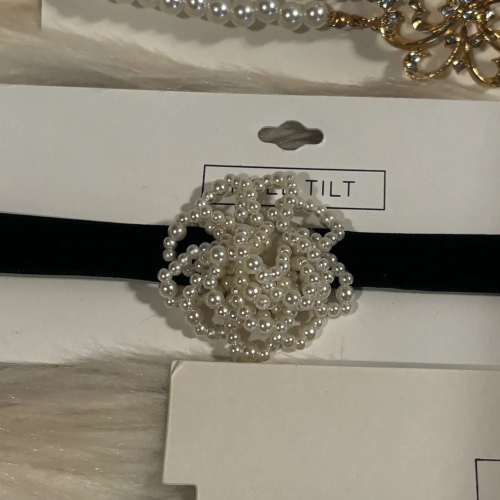 Full Tilt jewelry necklace