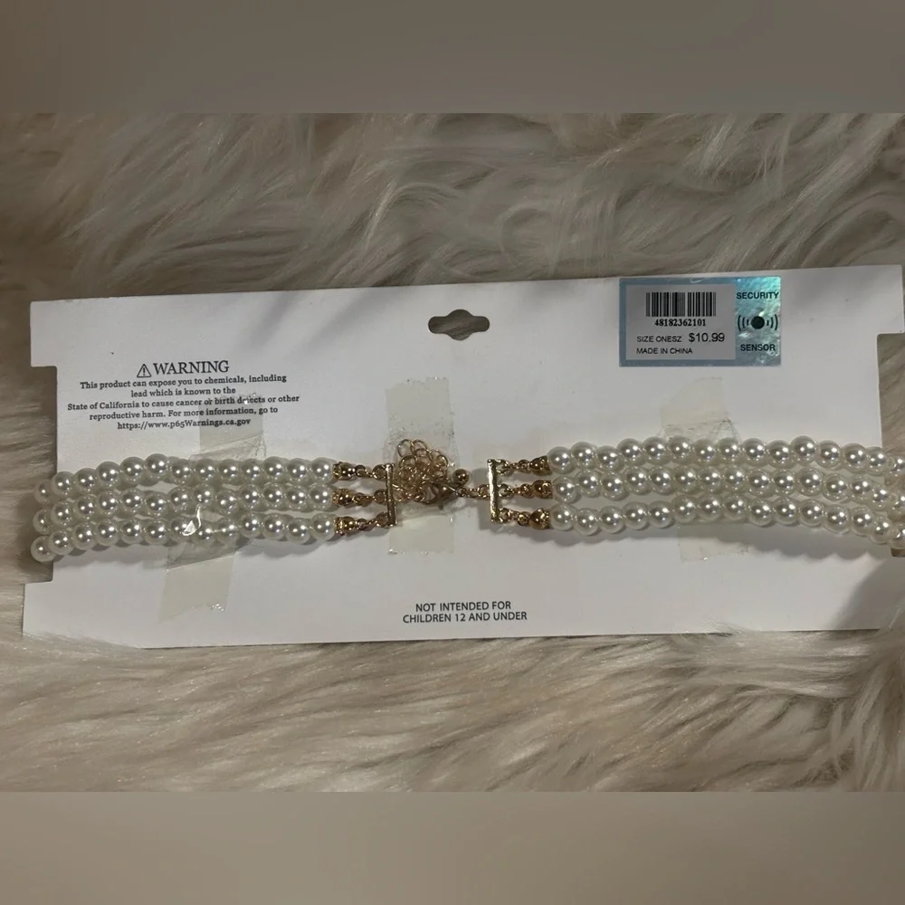 Full Tilt jewelry necklace