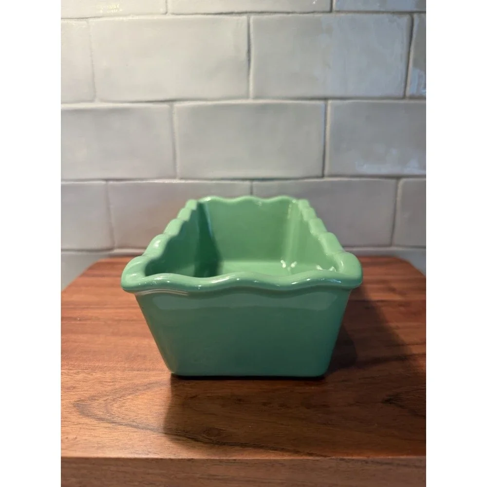 Unbranded experience inscription pan