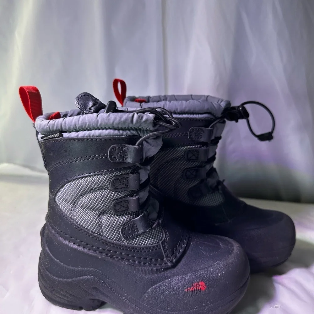 The North Face boots snow ideal