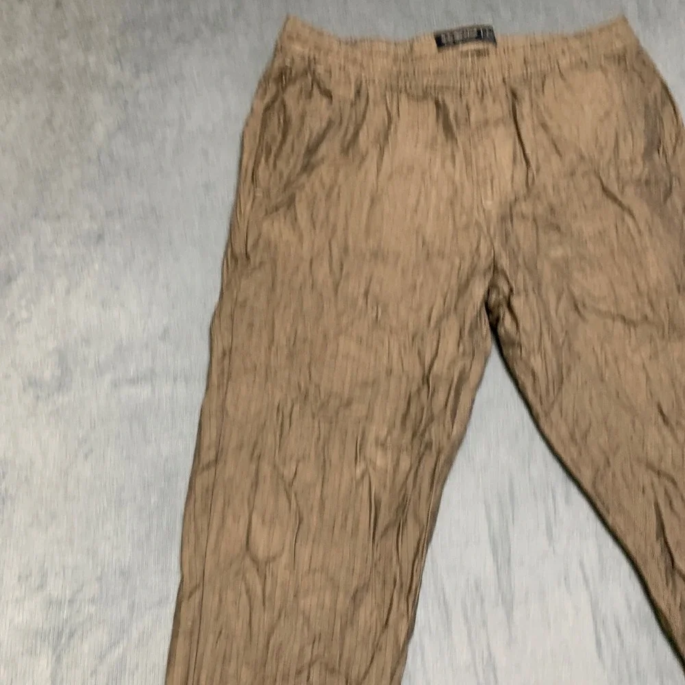 Abercrombie & Fitch message pants