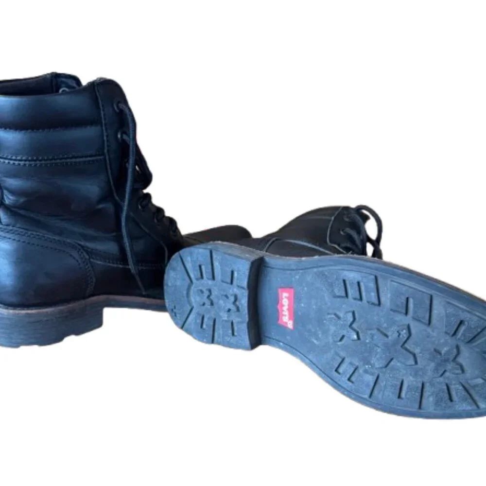 Levis levi s®