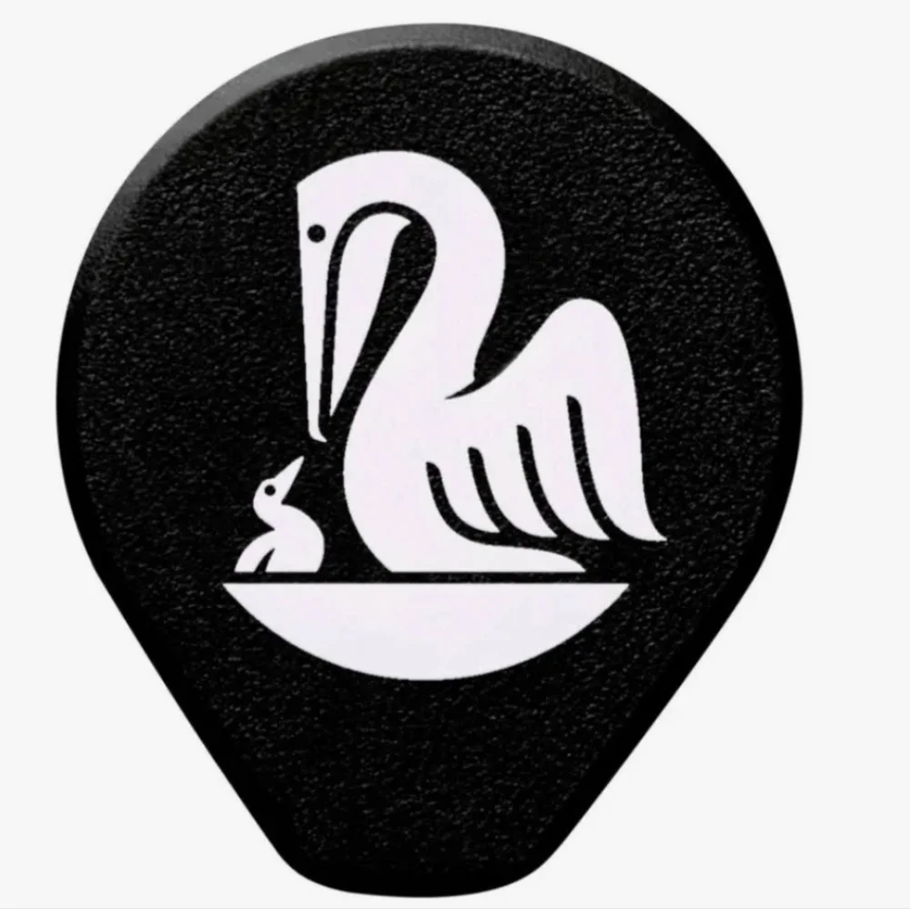 Pelican sleek silver