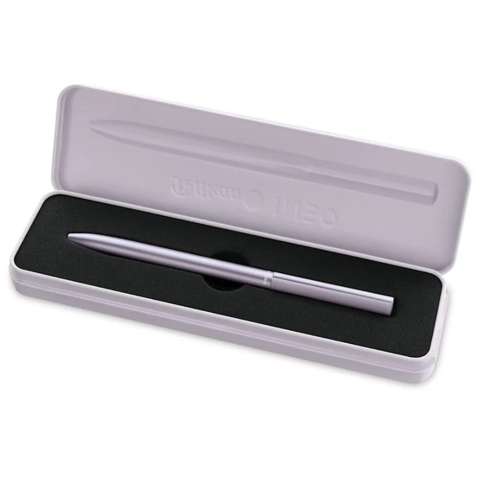 Pelican sleek silver