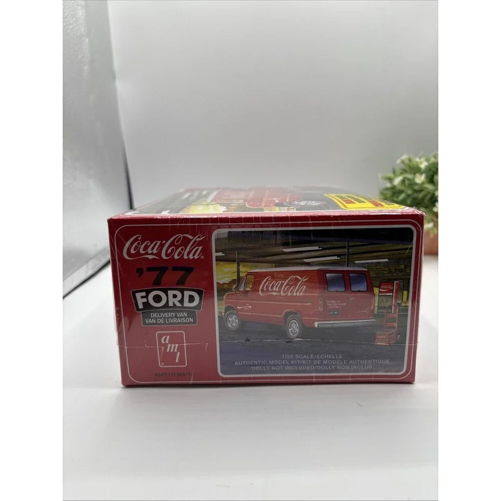 AMT 77 FORD COCA-COLA VAN MODEL CAR AMT1173M/12 SEALED NEW BOY GIRL GIFT FOOD