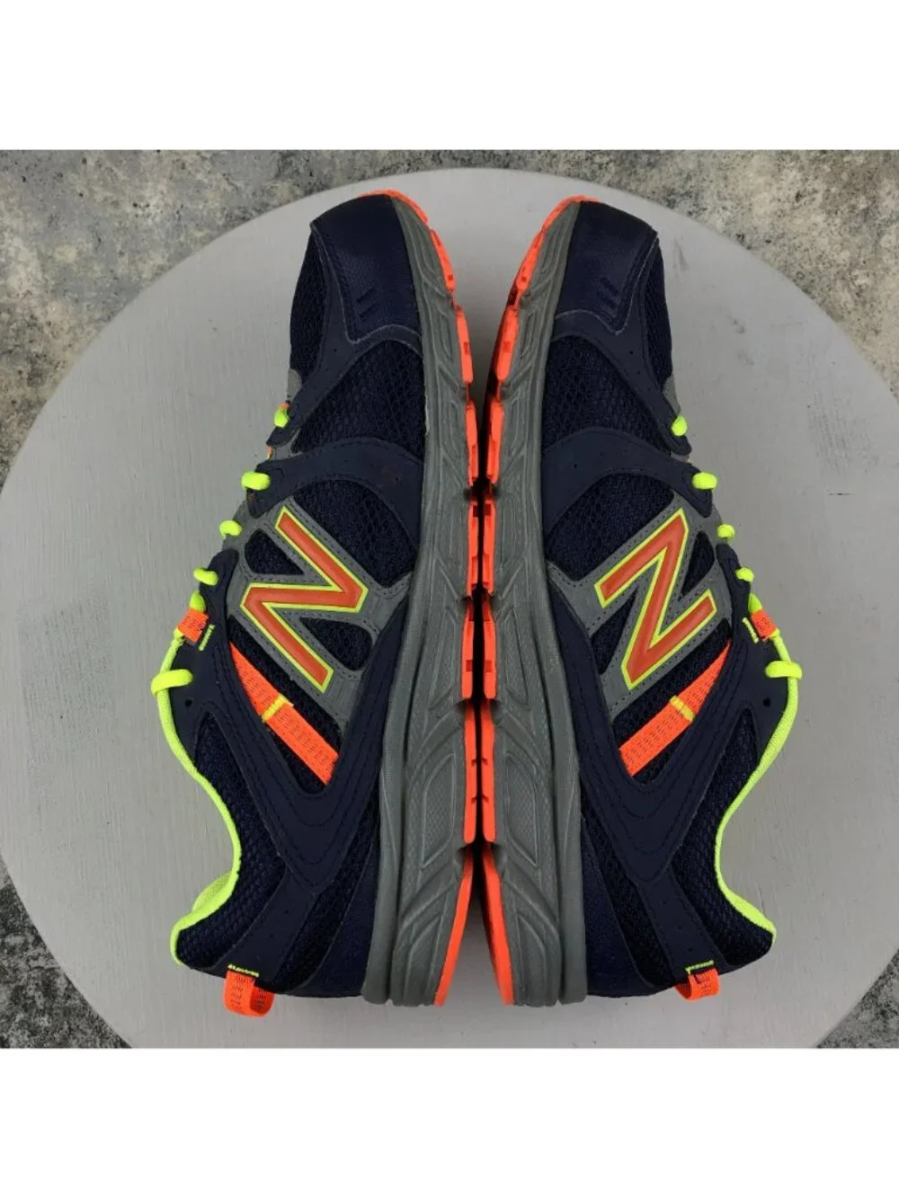 New Balance men 402