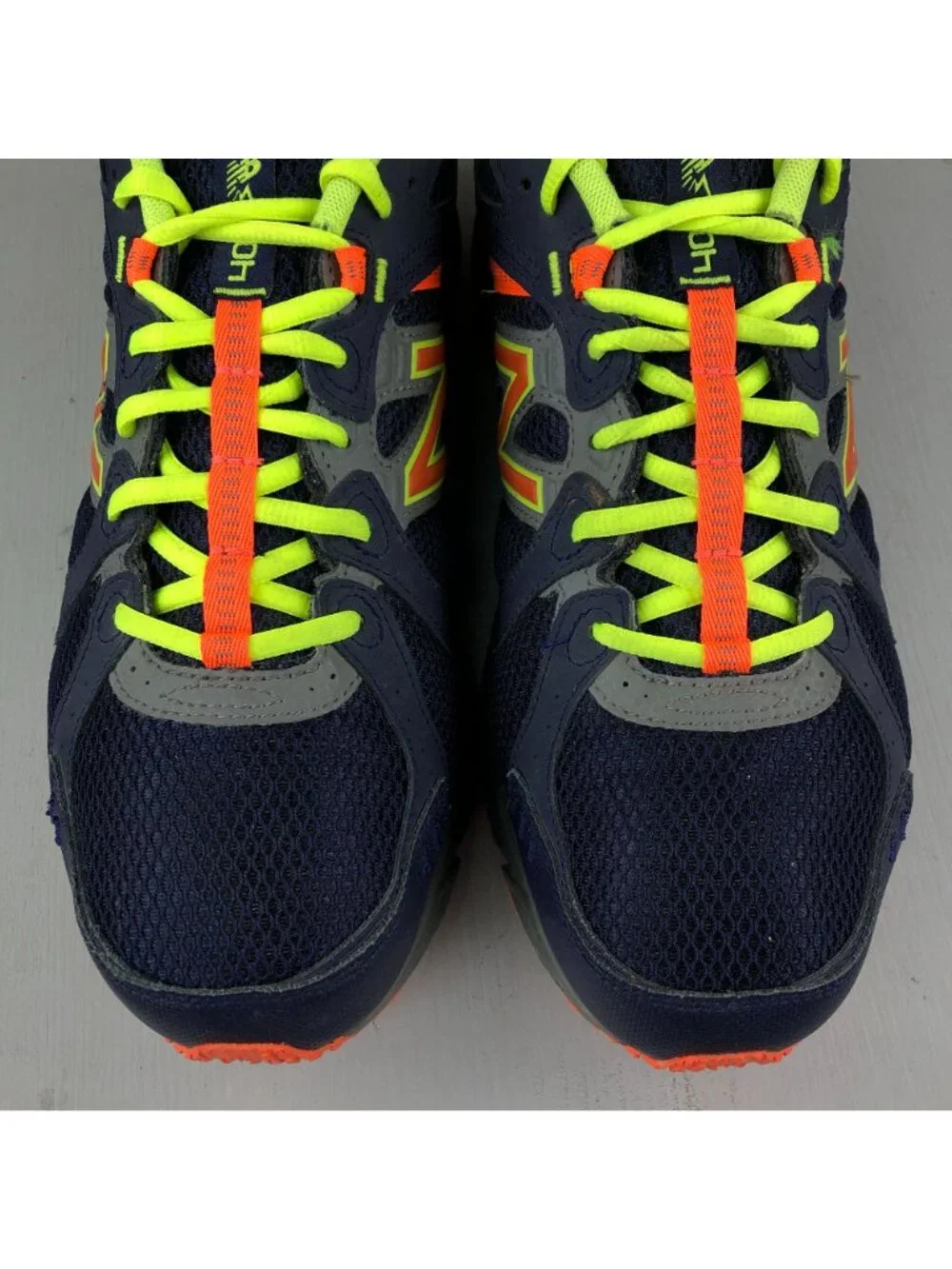 New Balance men 402