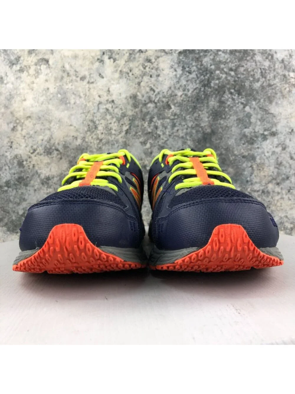 New Balance men 402