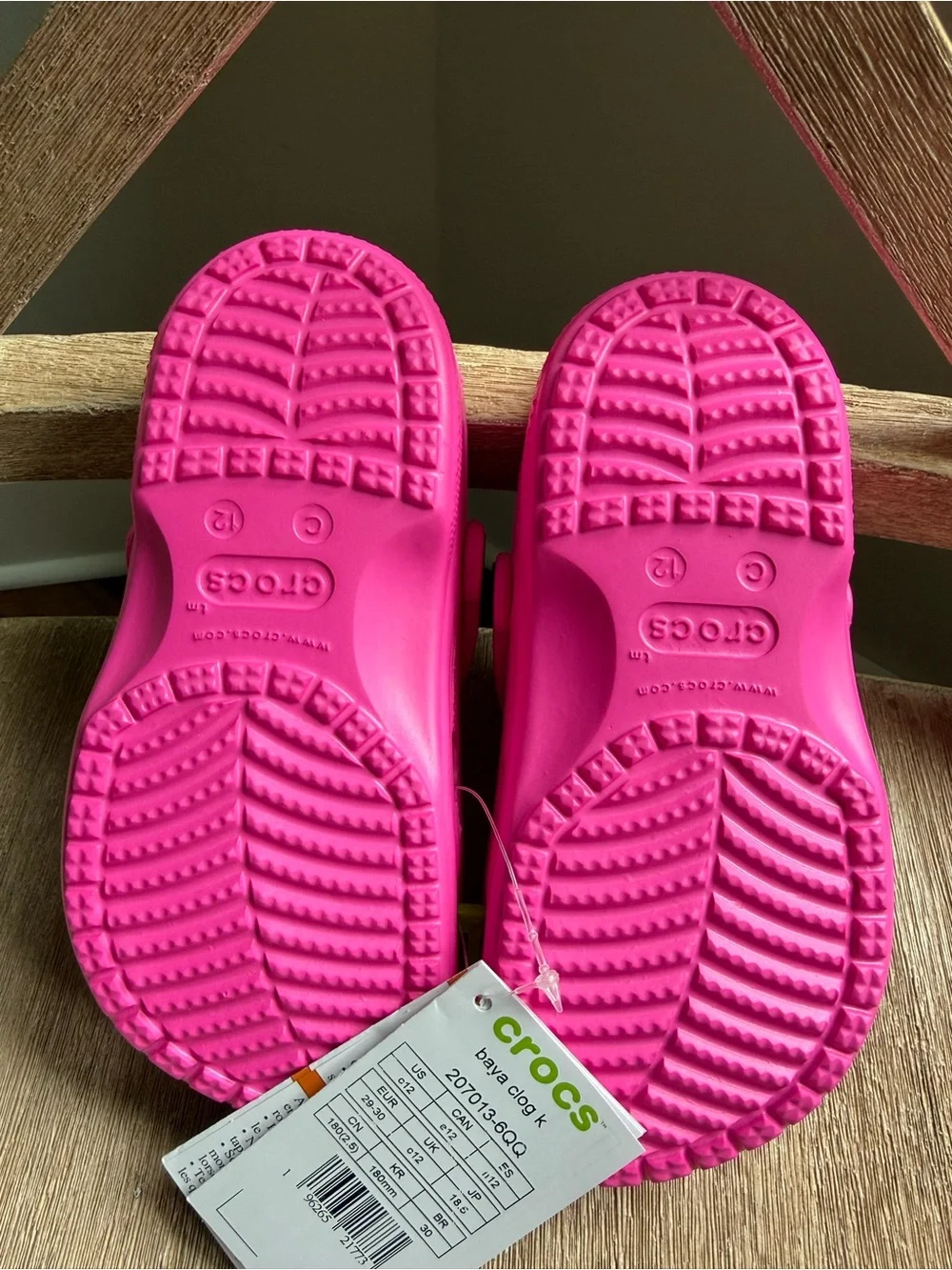 CROCS newest tags