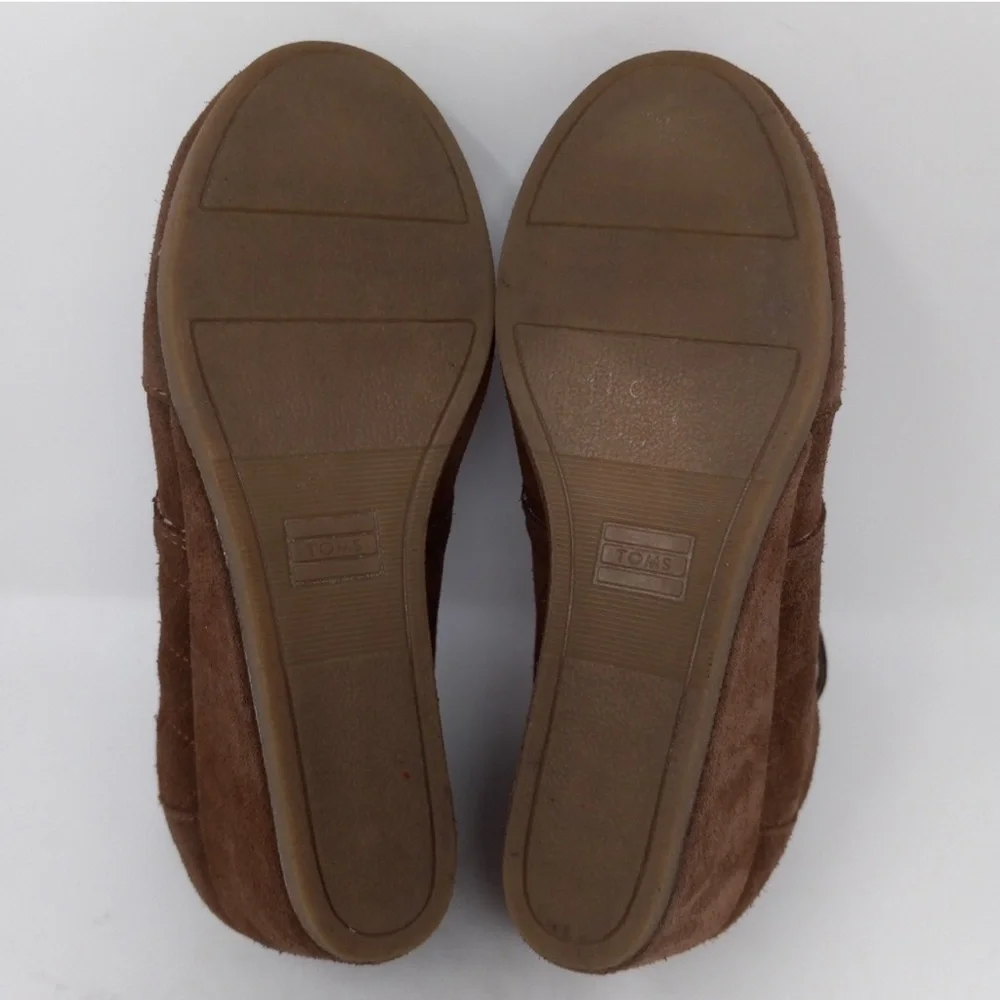TOMS Shearling Lining Desert Suede Wedge Bootie size 8.5 Chestnut Brown EUC