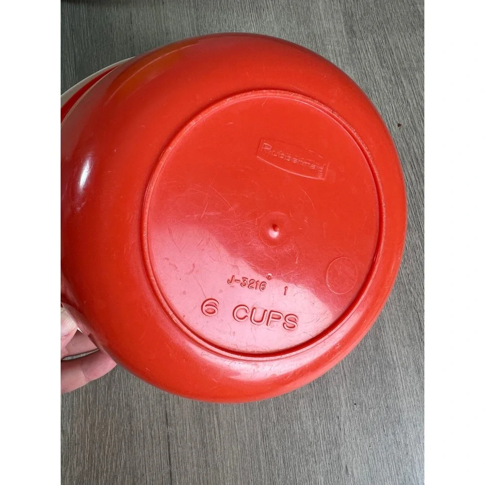 Vintage Rubbermaid Nesting Mixing Bowls with Lids Set of 4 Multicolor