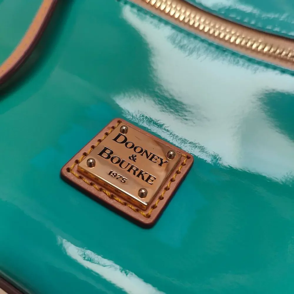 Dooney & Bourke details zipper
