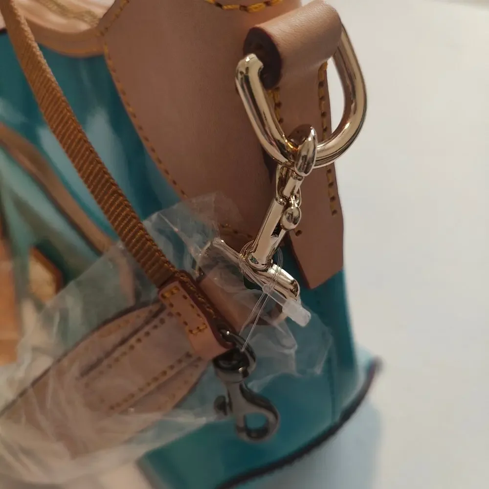 Dooney & Bourke details zipper