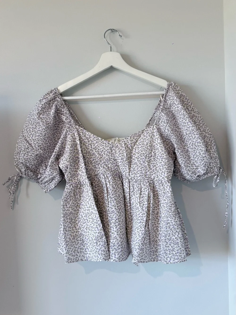 Tuckernuck Hyacinth House lavender floral Women M Vacation Travel Summer Boho