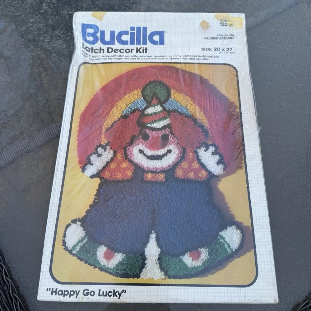 Bucilla Latch Hook Decor Wall Hanging Kit Happy Go Lucky Clown 20