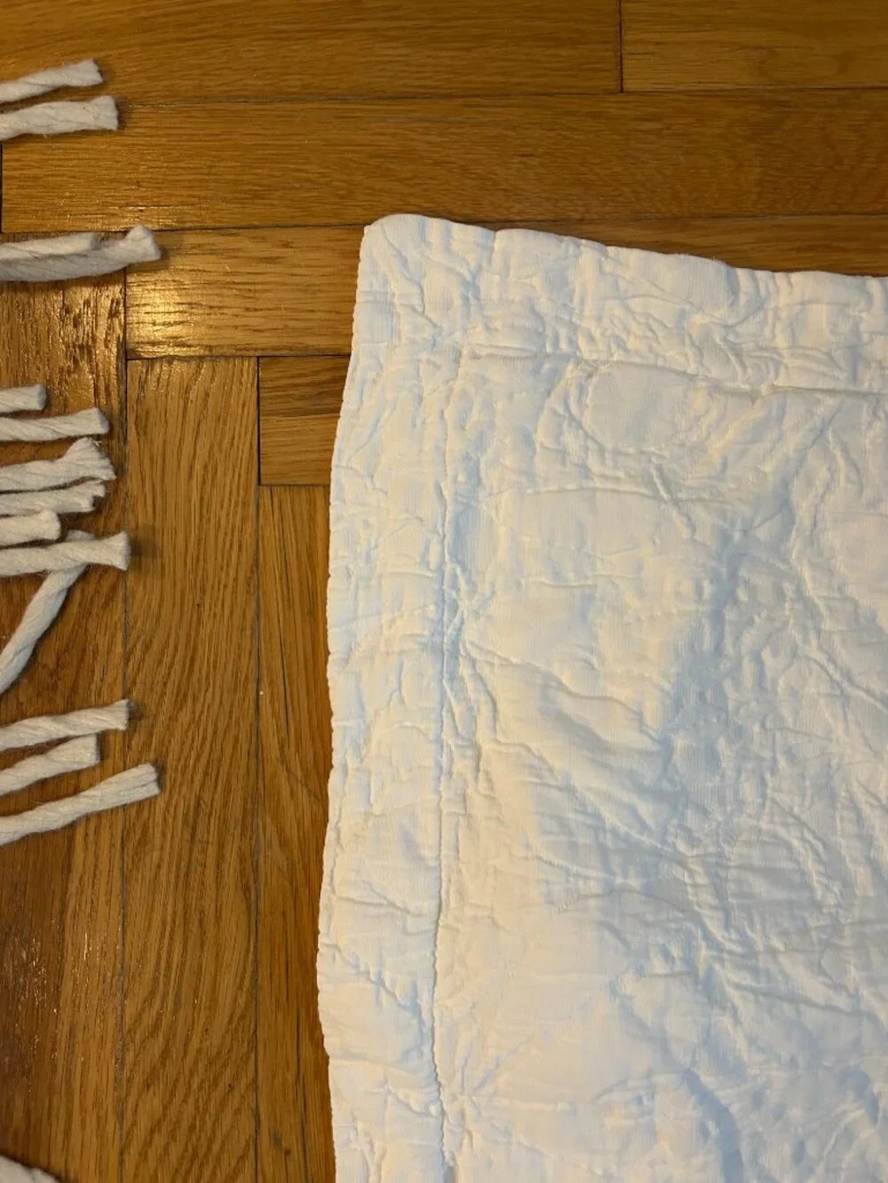 Pottery Barn stains pillos set