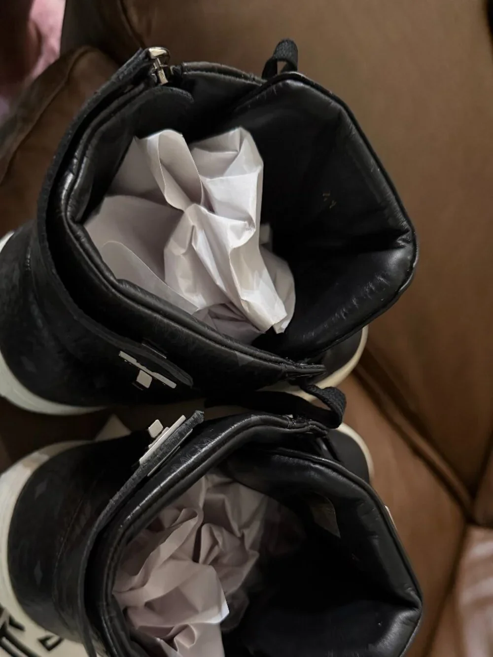 MCM black visetos