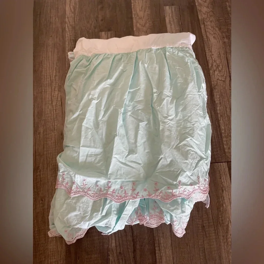Simply Shabby Chic off small pictures