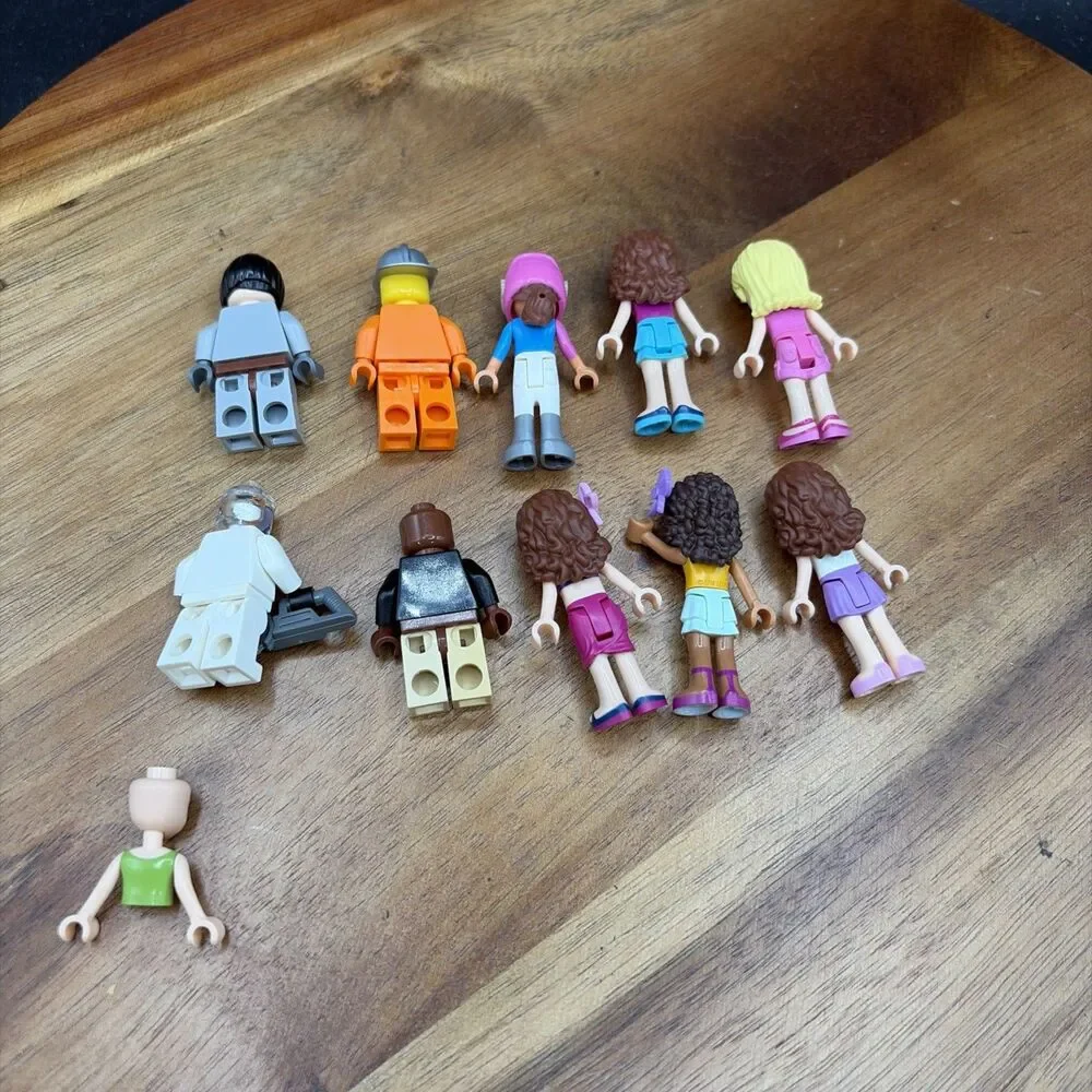 Lot Of Lego Minifigures & Accessories Friends, Indiana Jones, Lego City