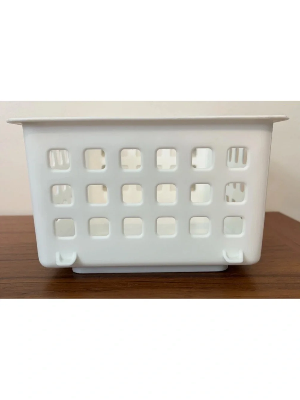 Rubbermaid shape items organization