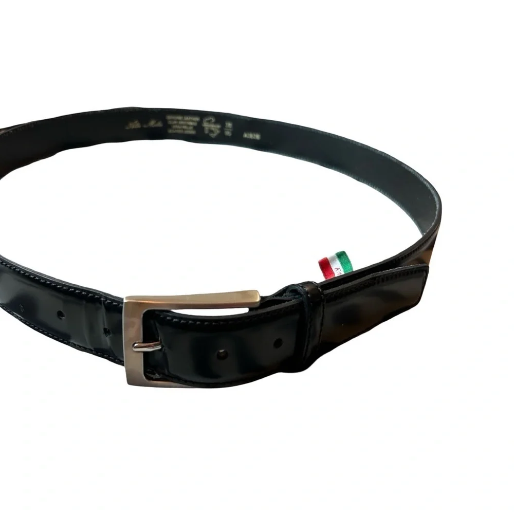 M Made In Italy sleek genuine