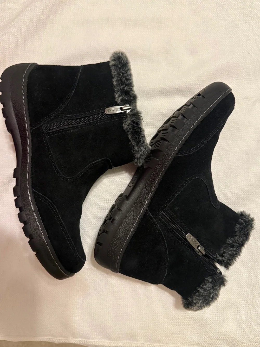 Khombu stay durable wear